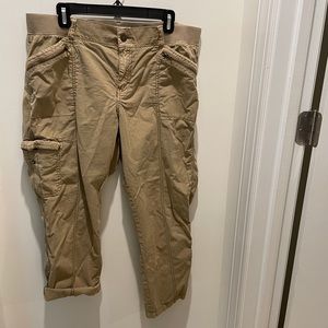 Sonoma cargo capris with zipper pockets